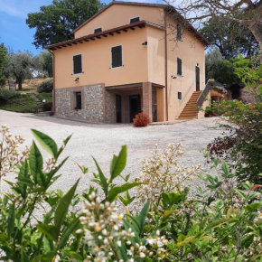  Agriturismo Il Truffarello TODI  Тоди